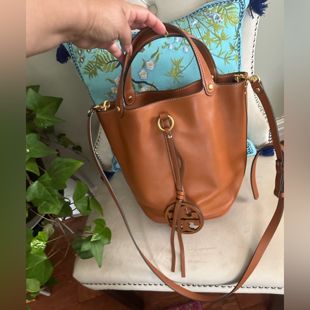 Elegant Brown Leather Tote Bag